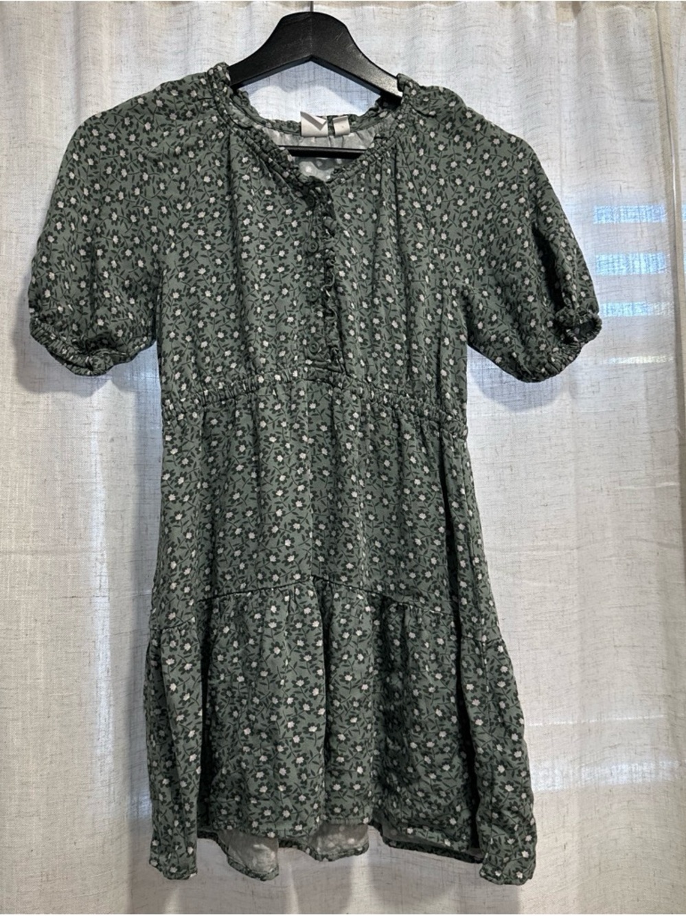 Gap Kids Ruffle Tiered Dress – Sage Floral